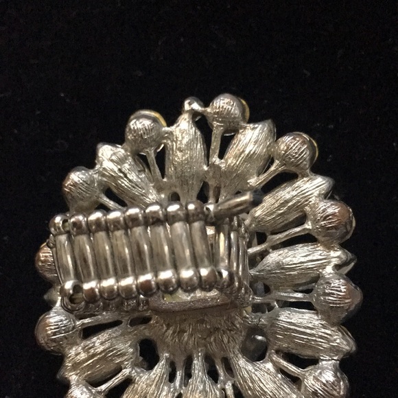 Rhinestone statement ring - Picture 6 of 11